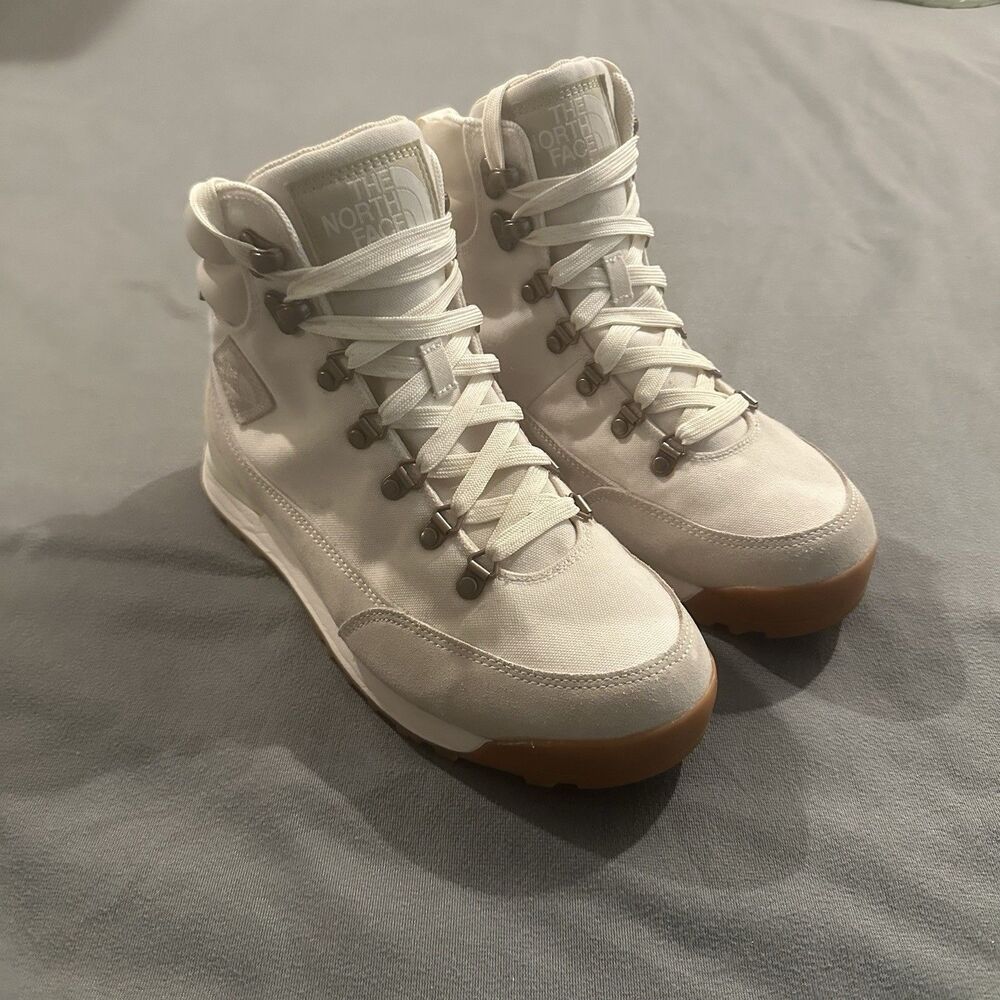 North Face Back To Berkeley IV Textile Waterproof Boots Womens 9 Suede Gum